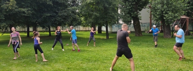Тренировка по боксу в парке Красная пресня